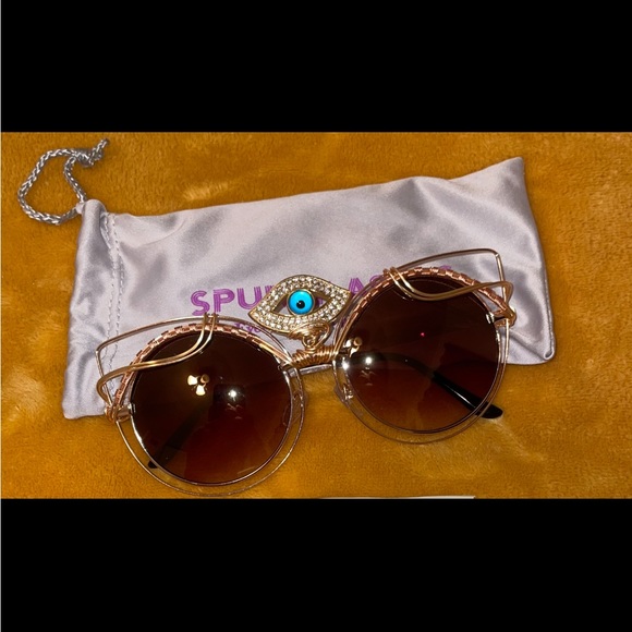 SOLD - Picture 3 of 3